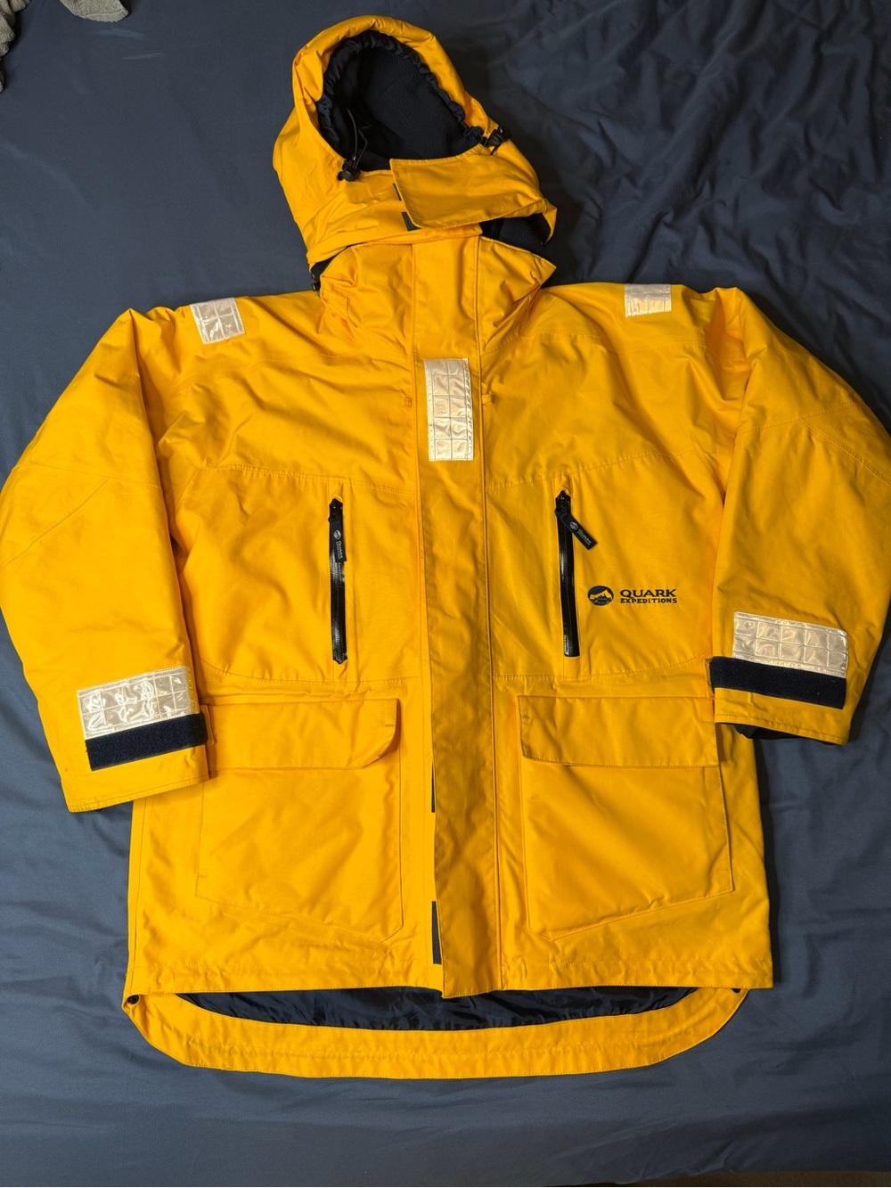Quark Expeditions Hooded Outdoor Jacket With 3 Jackets In 1   – Size Medium
